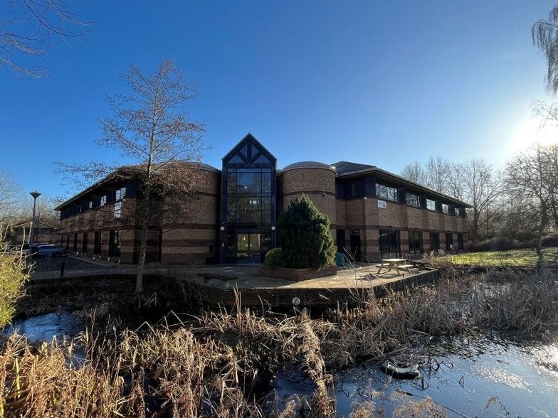 Aynho Rd, Banbury to rent - Building Photo - Image 1 of 20