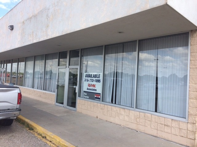 1601 W First St, Newton, KS for sale - Building Photo - Image 1 of 1