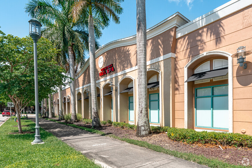 500-550 N Pine Island Rd, Fort Lauderdale, FL for rent - Building Photo - Image 3 of 6