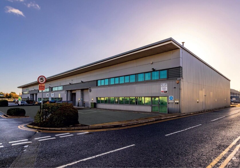 Wheel Forge Way W, Manchester to rent - Building Photo - Image 3 of 4