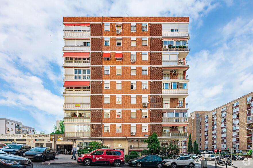 Build-to-Rent in Madrid, Madrid for sale - Primary Photo - Image 1 of 2