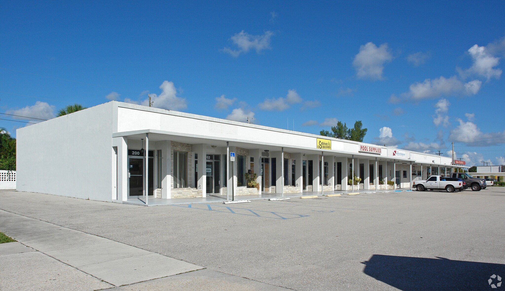 200-228 Federal Hwy, Lake Park, FL for sale Primary Photo- Image 1 of 1