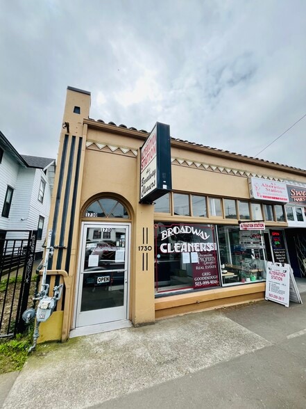 1724-1728 NE Broadway St, Portland, OR for rent - Building Photo - Image 1 of 22