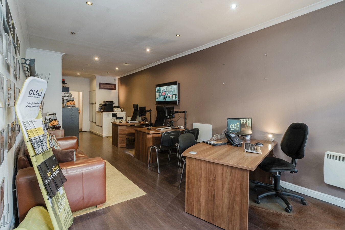 737 Pollokshaws Rd, Glasgow, GLG G41 2AA - Unit 737 -  - Interior Photo - Image 2 of 6