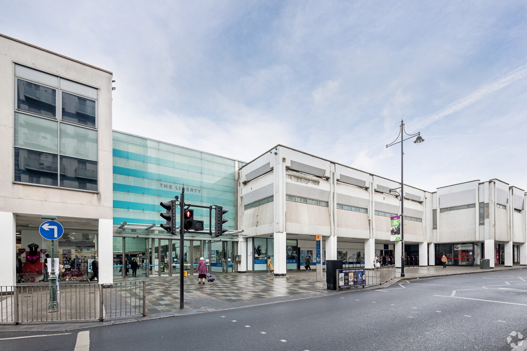 Liberty Shopping Centre, Romford to rent Building Photo- Image 1 of 15