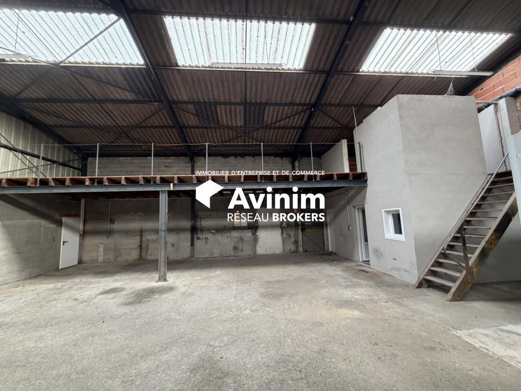 Industrial in L'ISLE-JOURDAIN to rent Interior Photo- Image 1 of 7