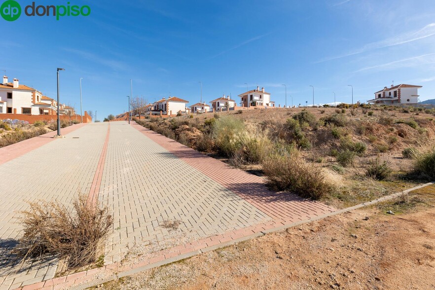 B, 1-245, Granada, Granada for sale - Building Photo - Image 2 of 20