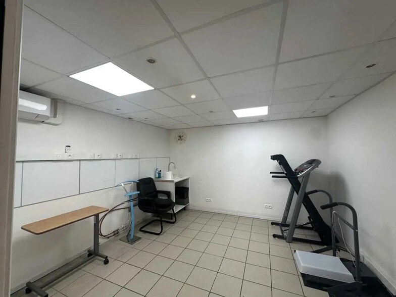 Retail in Bordeaux for sale - Interior Photo - Image 3 of 6