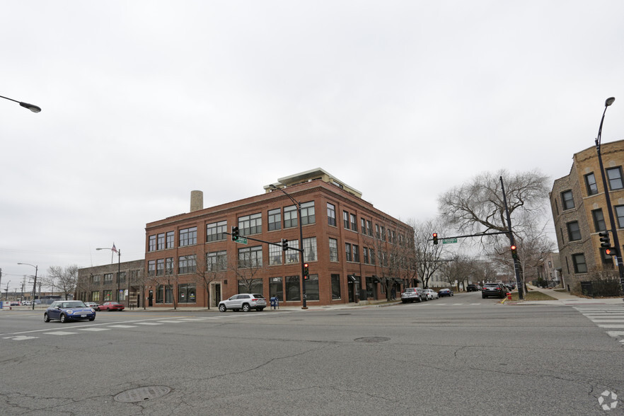 538-542 N Western Ave, Chicago, IL for sale - Building Photo - Image 1 of 28