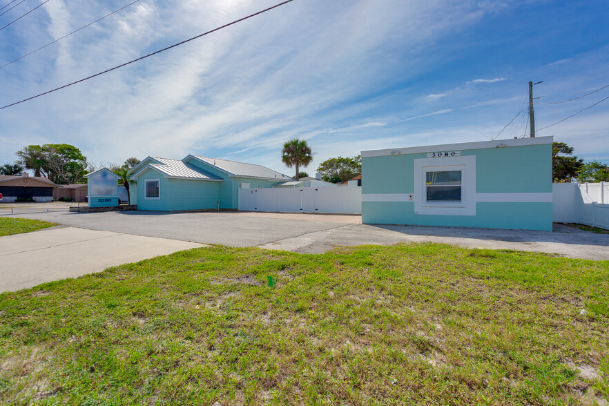 3090 Dixie Hwy NE, Palm Bay, FL for sale - Primary Photo - Image 1 of 19