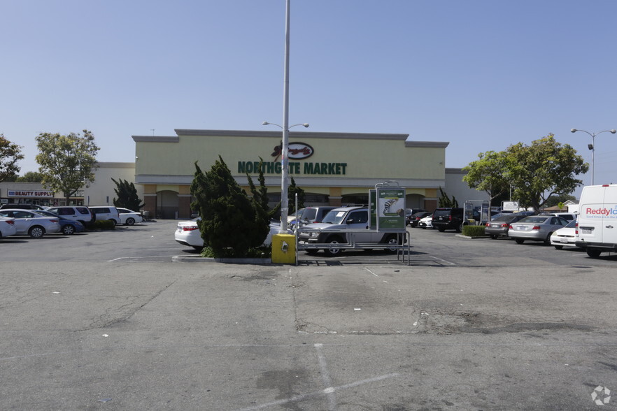 3880-3930 W Rosecrans Ave, Hawthorne, CA for rent - Building Photo - Image 3 of 4