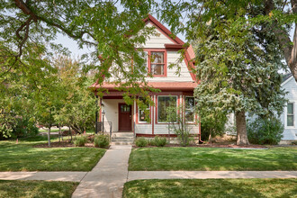 212 E 22nd St, Cheyenne, WY for sale Primary Photo- Image 1 of 1