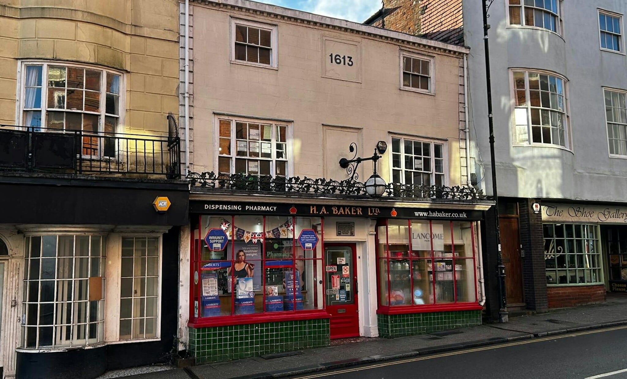 44 High St, Lewes for sale Primary Photo- Image 1 of 4