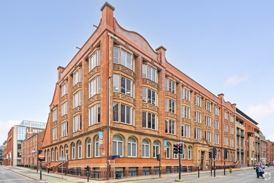 78 Wellington St, Leeds to rent - Building Photo - Image 1 of 6
