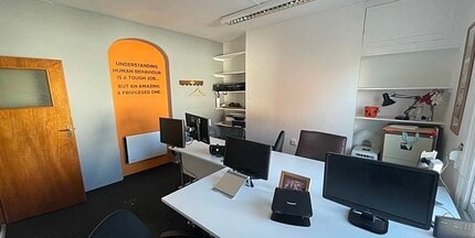 1-9 New Orchard, Poole to rent Interior Photo- Image 2 of 2