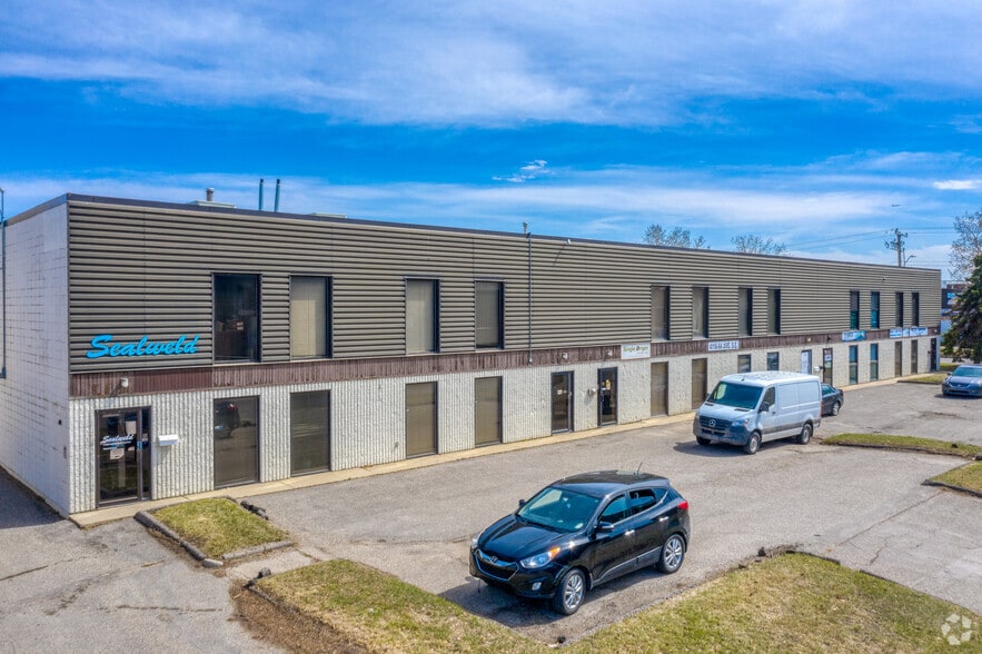 4116 64th Ave SE, Calgary, AB for sale - Primary Photo - Image 1 of 1