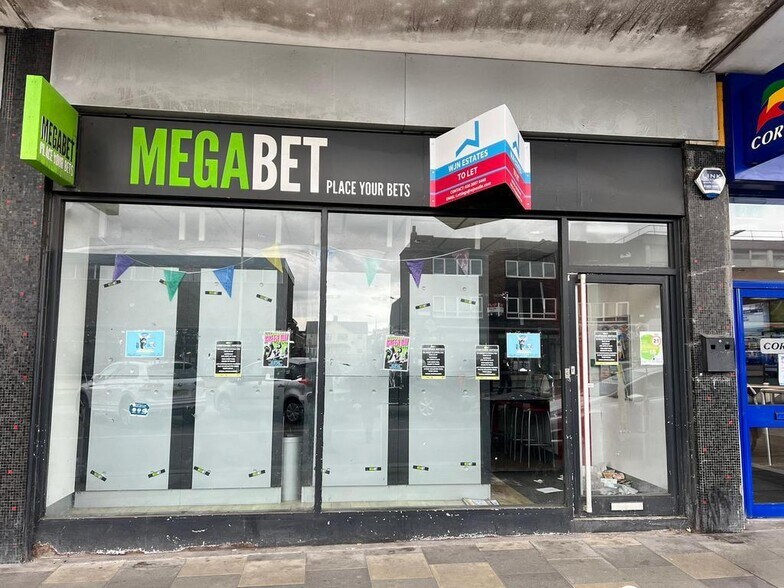 6 Broadway, Scunthorpe for sale - Building Photo - Image 1 of 1