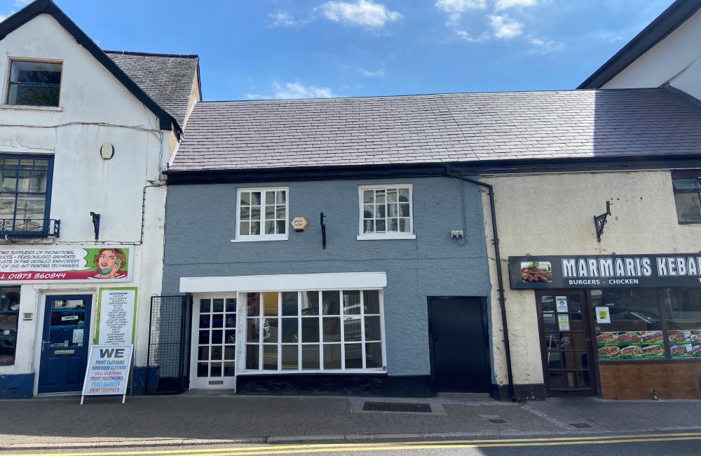 36 Cross St, Abergavenny for sale Primary Photo- Image 1 of 1