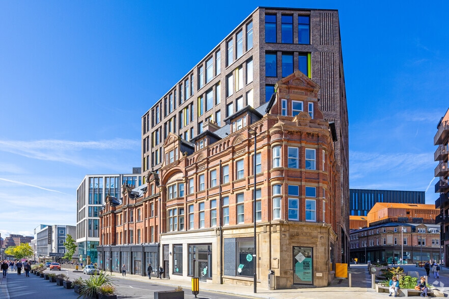 4 Charles St, Sheffield to rent - Building Photo - Image 1 of 4