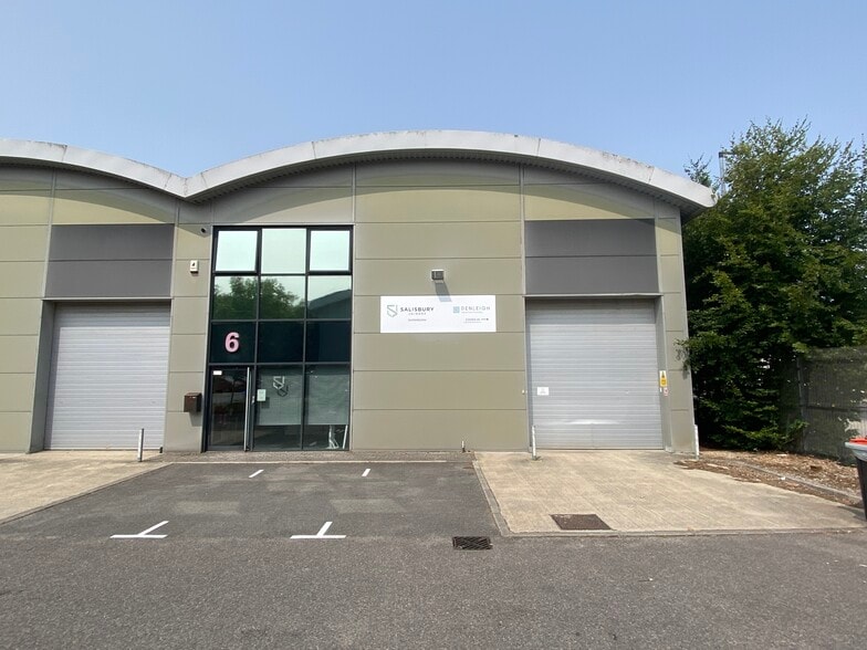 Solar Way, Amesbury to rent - Building Photo - Image 2 of 16