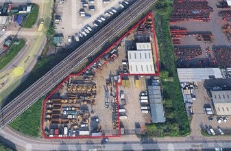 2 Oliver Close, Grays, ESS - Aerial map view
