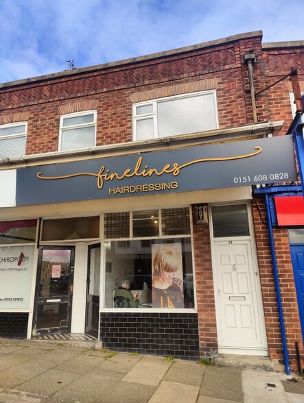 Retail in Bebington for rent - Primary Photo - Image 1 of 1