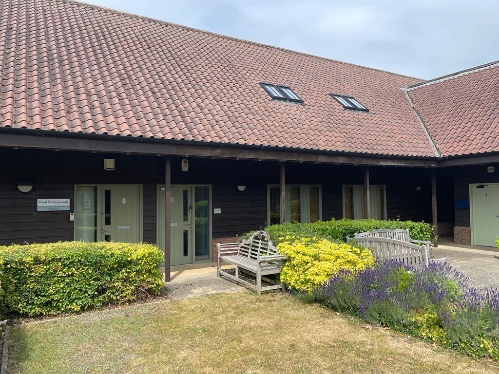 Stow Rd, Cambridge to rent Building Photo- Image 1 of 2