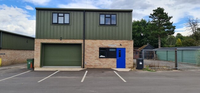 More details for Handcross Rd, Horsham - Industrial to Rent