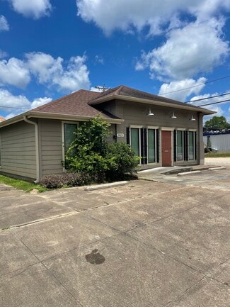 More details for 913 N Washington Ave, Livingston, TX - Office for Sale