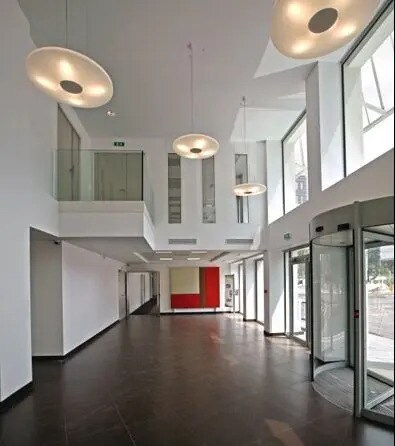 11 Avenue Morane Saulnier, Vélizy-Villacoublay to rent - Interior Photo - Image 3 of 7