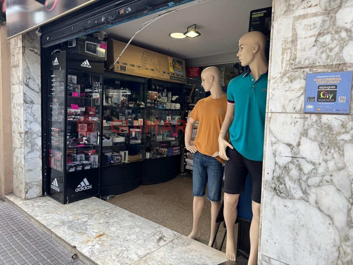 Esplugues de Llobregat, BAR 08950 -  -  - Interior Photo - Image 1 of 7