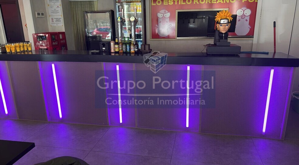 Retail in Madrid, Madrid to rent - Interior Photo - Image 2 of 2