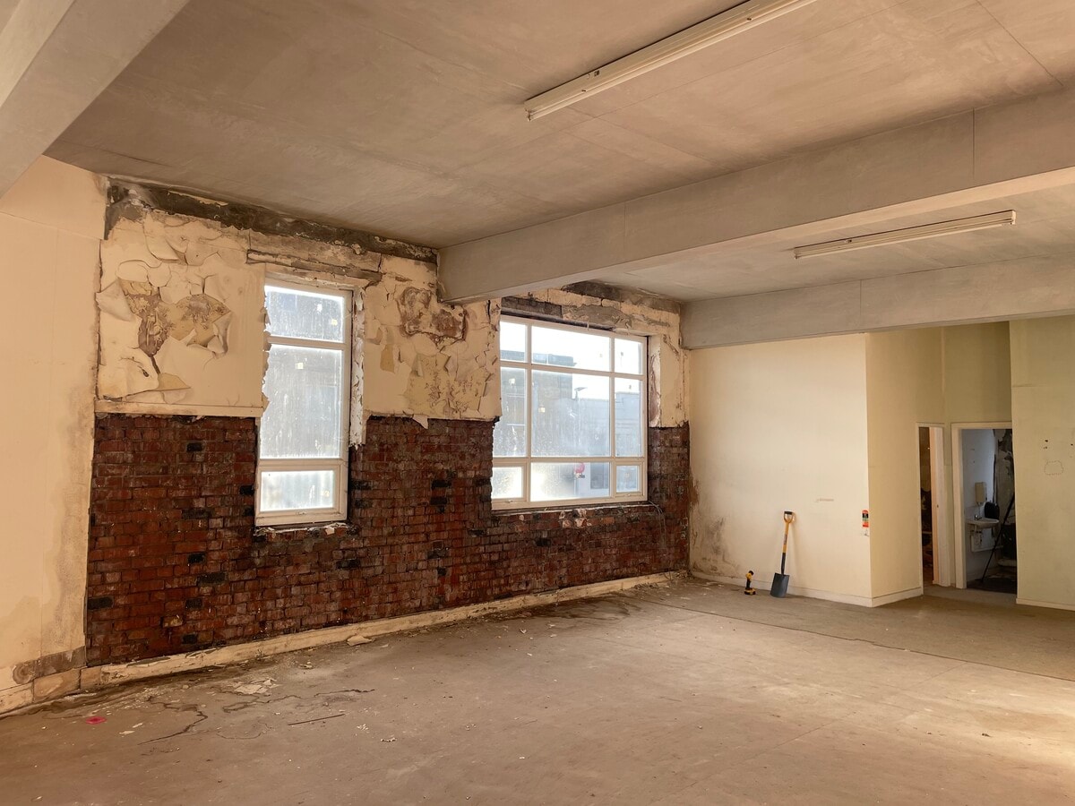 Market St, Morecambe, LAN LA4 5DW - Unit 1/2 - - Interior Photo - Image 2 of 8