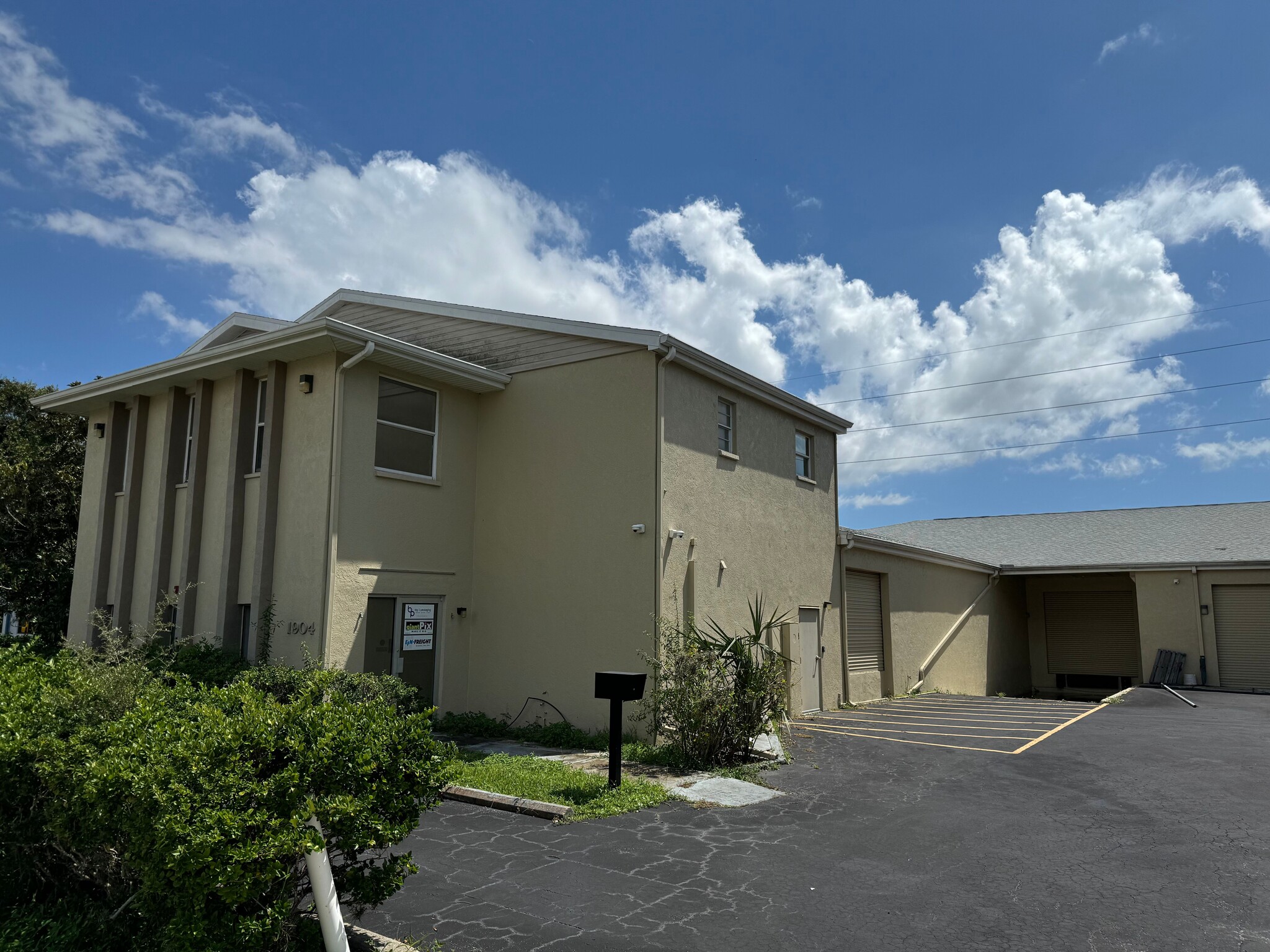 1904 44th Ave E, Bradenton, FL for rent Building Photo- Image 1 of 12