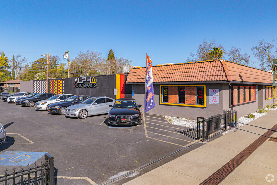 216-220 Riverside Ave, Roseville, CA for rent - Primary Photo - Image 1 of 21