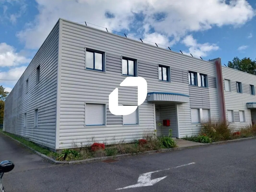 Office in La Chapelle-sur-Erdre to rent Building Photo- Image 1 of 11