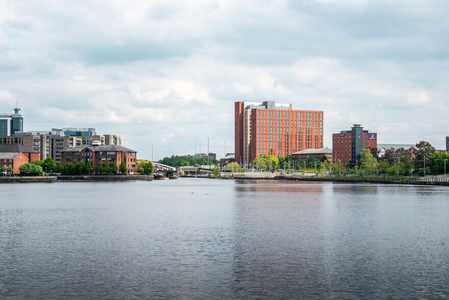 No1 Old Trafford, Manchester for rent - Building Photo - Image 3 of 3