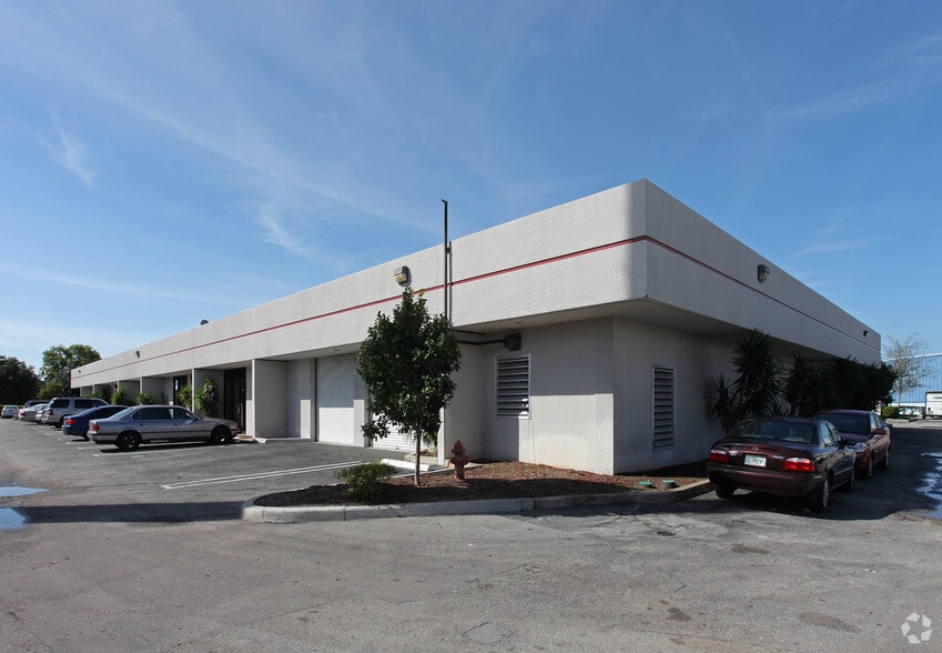 1750 N Florida Mango Rd, West Palm Beach, FL for rent - Building Photo - Image 2 of 2