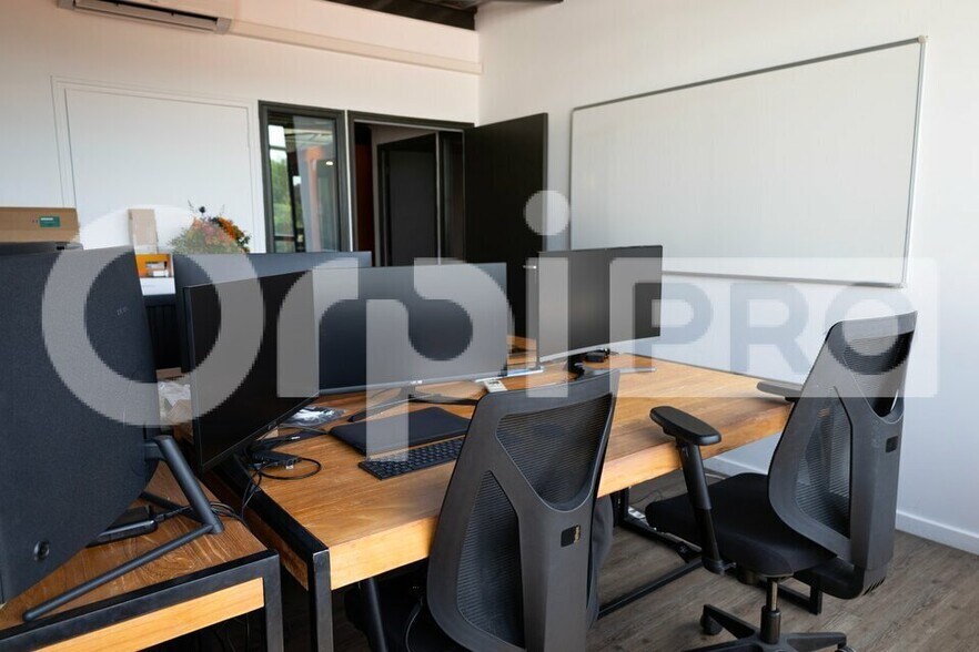Office in Verrières-le-Buisson to rent - Interior Photo - Image 3 of 9