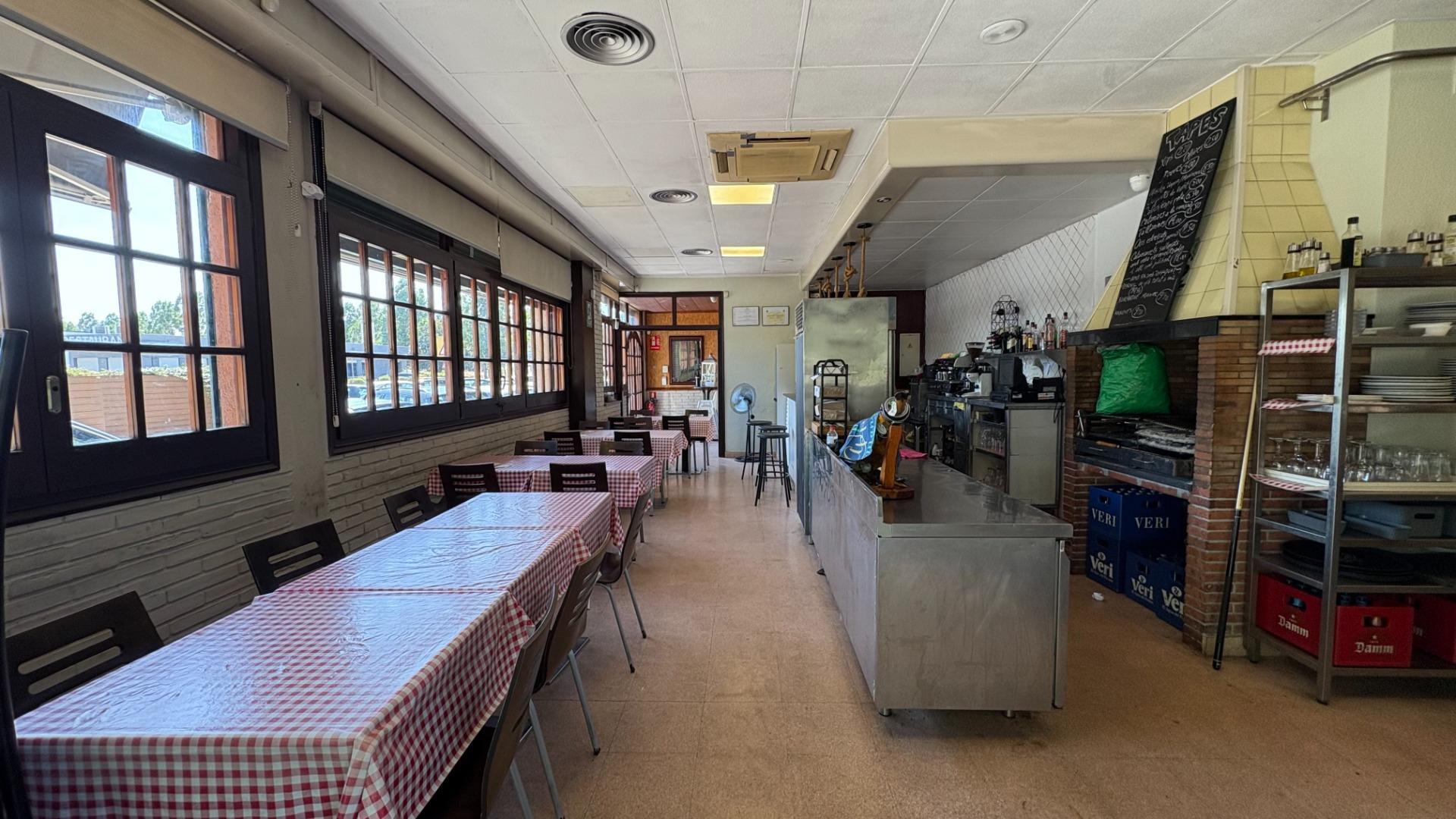 Retail in La Roca del Vallès, Barcelona to rent Interior Photo- Image 1 of 4