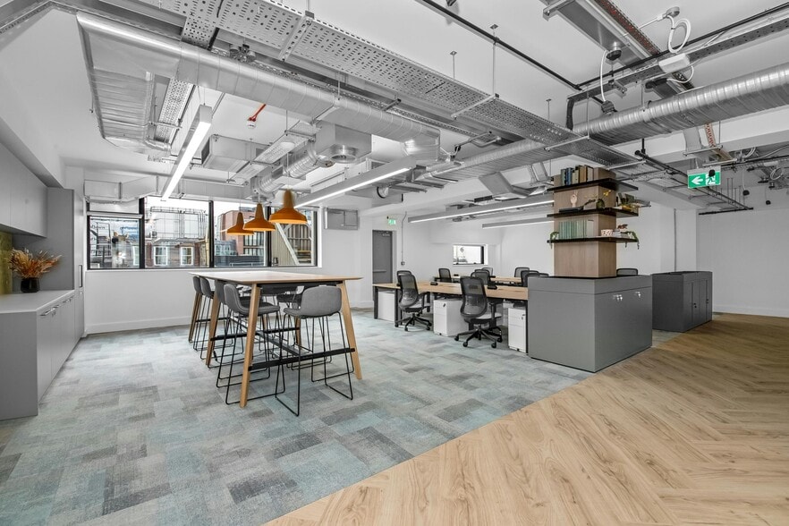 5 Swallow Pl, London to rent - Interior Photo - Image 2 of 48