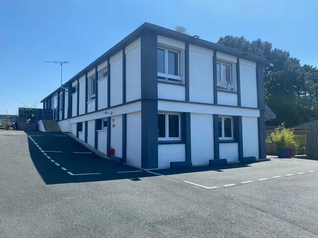 Location Bureaux 200 m²
