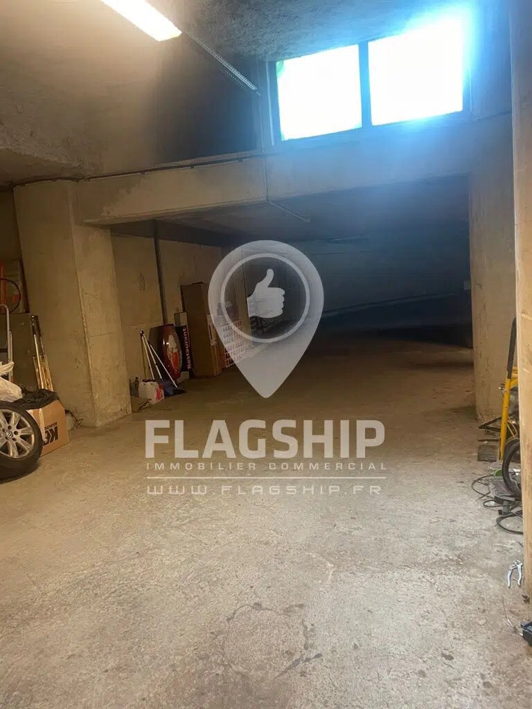 Retail in Bourg-la-Reine for sale Building Photo- Image 1 of 4