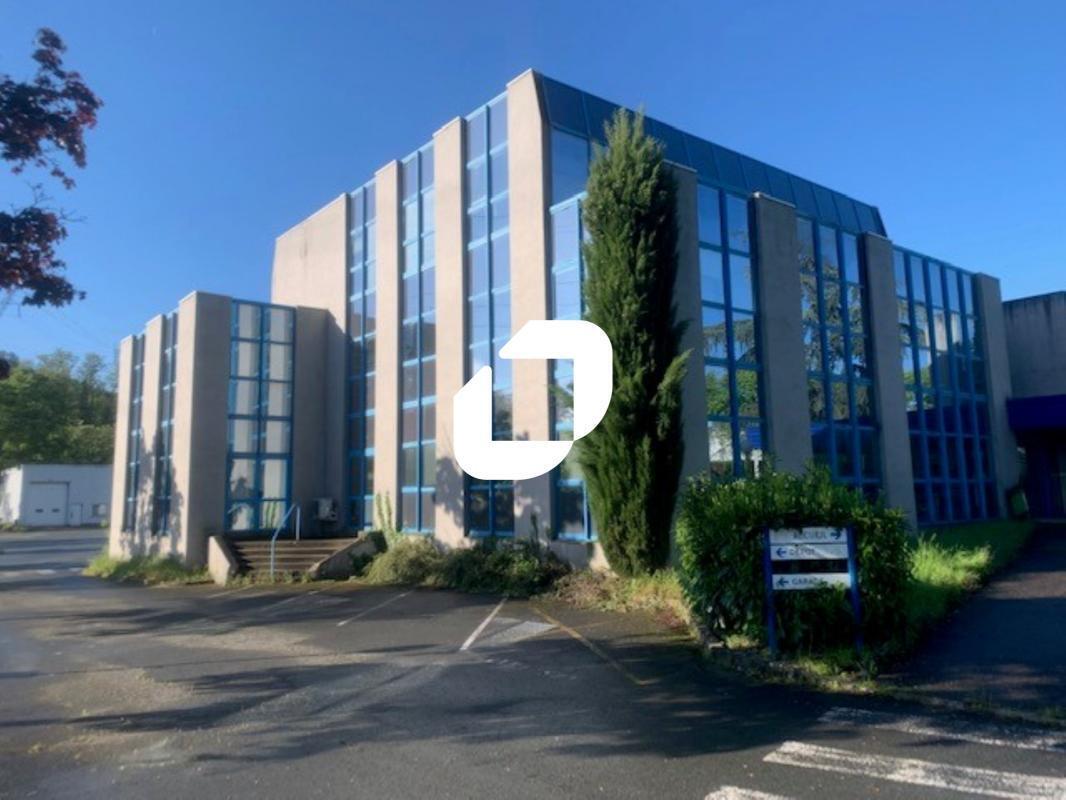 13 Chemin Des Près Secs, Civrieux-d'Azergues to rent Building Photo- Image 1 of 32