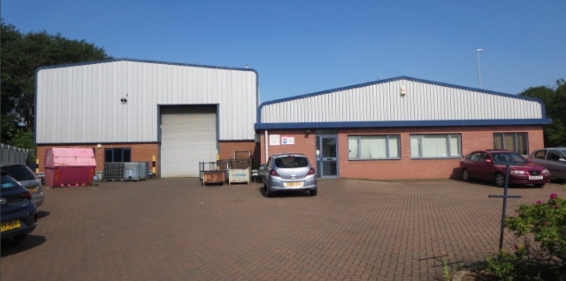 2 Robinson Clos, Kettering for sale Primary Photo- Image 1 of 1