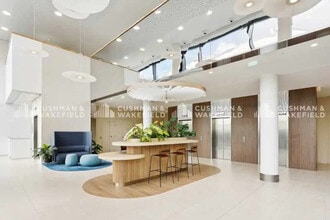 2 Rue Paul Dautier, Vélizy-Villacoublay to rent Lobby- Image 1 of 13