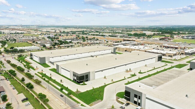 More details for 4101 Northern Cross Blvd, Haltom City, TX - Industrial to Rent