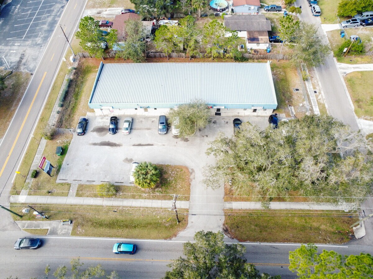 44044412 Orient Rd, Tampa 33610 Three Oaks Plaza UK