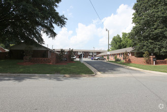 115 Florence St, Graham, NC for sale Primary Photo- Image 1 of 1