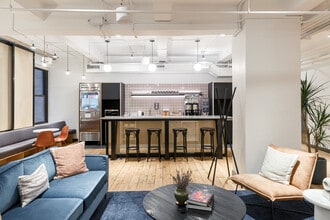 11 Park Pl, New York, NY to rent Interior Photo- Image 2 of 11